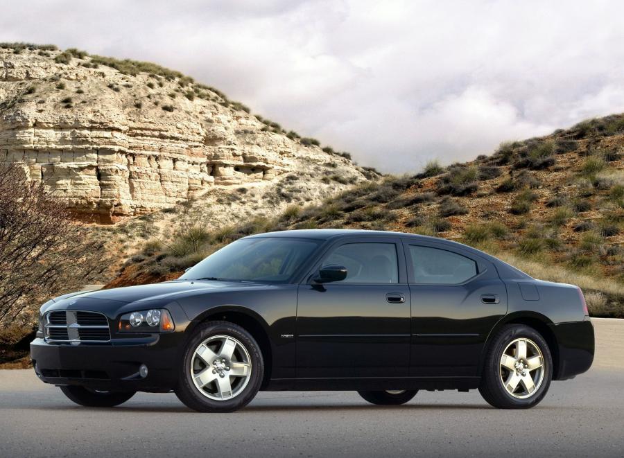  Dodge Charger 2005 года  (фото 3 из 18)